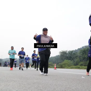Runner Photo 7502890
