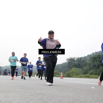 Runner Photo 7502893