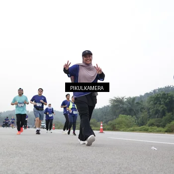 Runner Photo 7502895