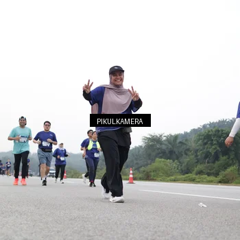 Runner Photo 7502896