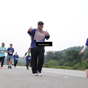 Runner Photo 7502897