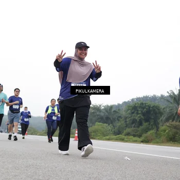 Runner Photo 7502900