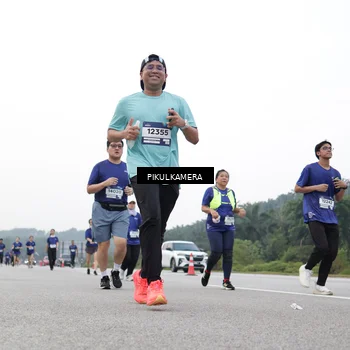 Runner Photo 7502901