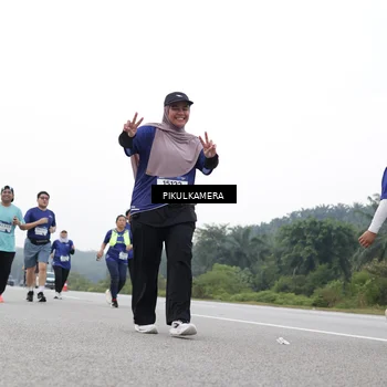 Runner Photo 7502902