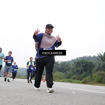 Runner Photo 7502903