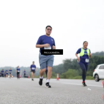 Runner Photo 7502914