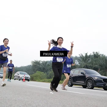 Runner Photo 7502944