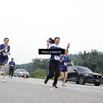Runner Photo 7502945