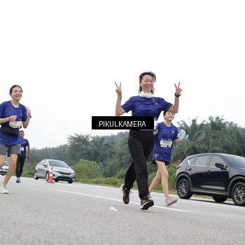 Runner Photo 7502946