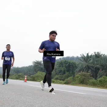 Runner Photo 7502958