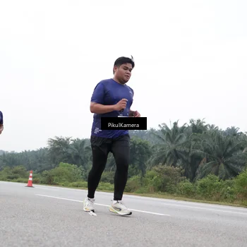 Runner Photo 7502966