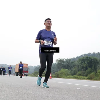 Runner Photo 7502968