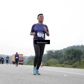Runner Photo 7502972