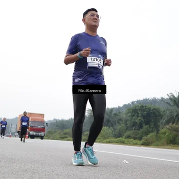 Runner Photo 7502974