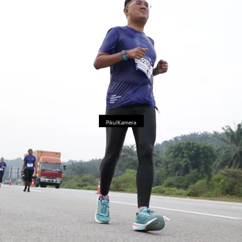 Runner Photo 7502978