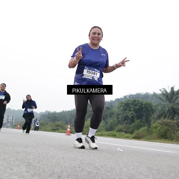 Runner Photo 7502996