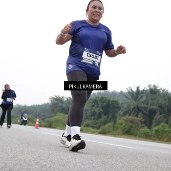Runner Photo 7503002