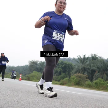Runner Photo 7503003