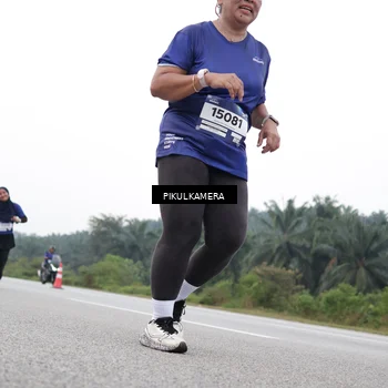 Runner Photo 7503005