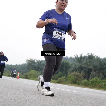 Runner Photo 7503009
