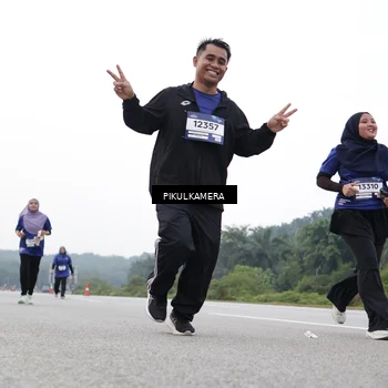 Runner Photo 7503014
