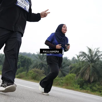Runner Photo 7503017
