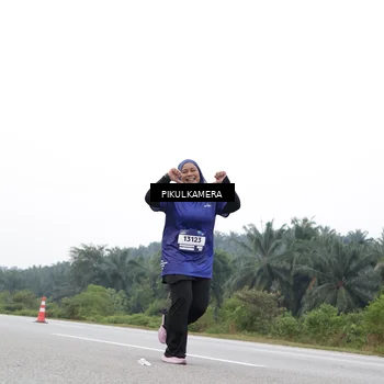 Runner Photo 7503036