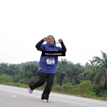 Runner Photo 7503038