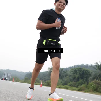 Runner Photo 7503052