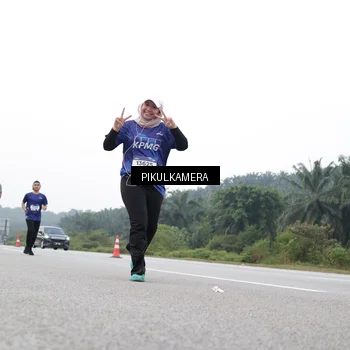 Runner Photo 7503063