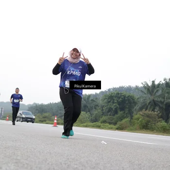 Runner Photo 7503065