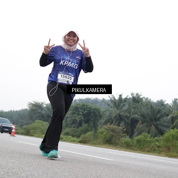 Runner Photo 7503068