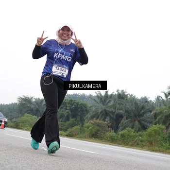 Runner Photo 7503072