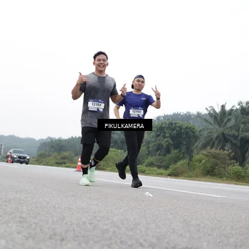 Runner Photo 7503077