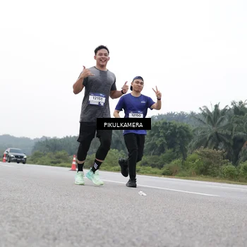 Runner Photo 7503078