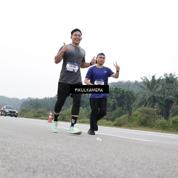 Runner Photo 7503079