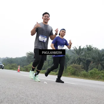 Runner Photo 7503084