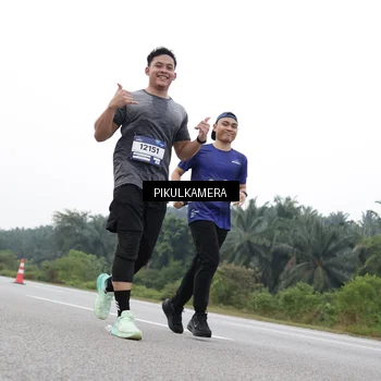 Runner Photo 7503085