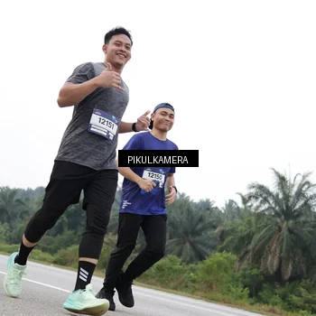 Runner Photo 7503088