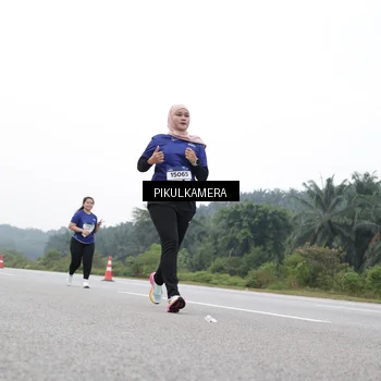 Runner Photo 7503090