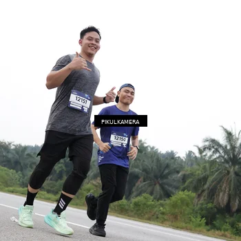 Runner Photo 7503092