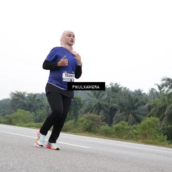Runner Photo 7503100