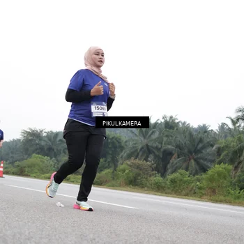 Runner Photo 7503101