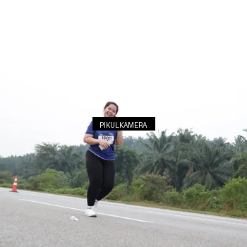 Runner Photo 7503112