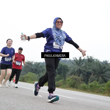 Runner Photo 7503133