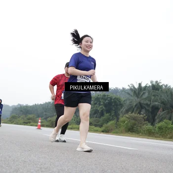 Runner Photo 7503135