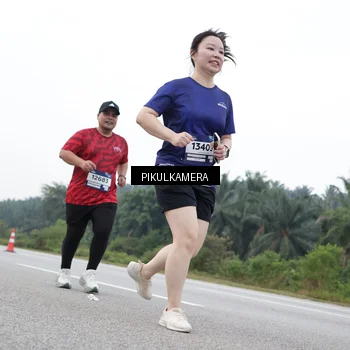 Runner Photo 7503139