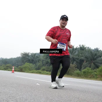 Runner Photo 7503144