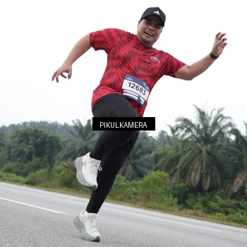 Runner Photo 7503146