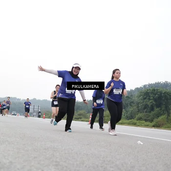 Runner Photo 7503161
